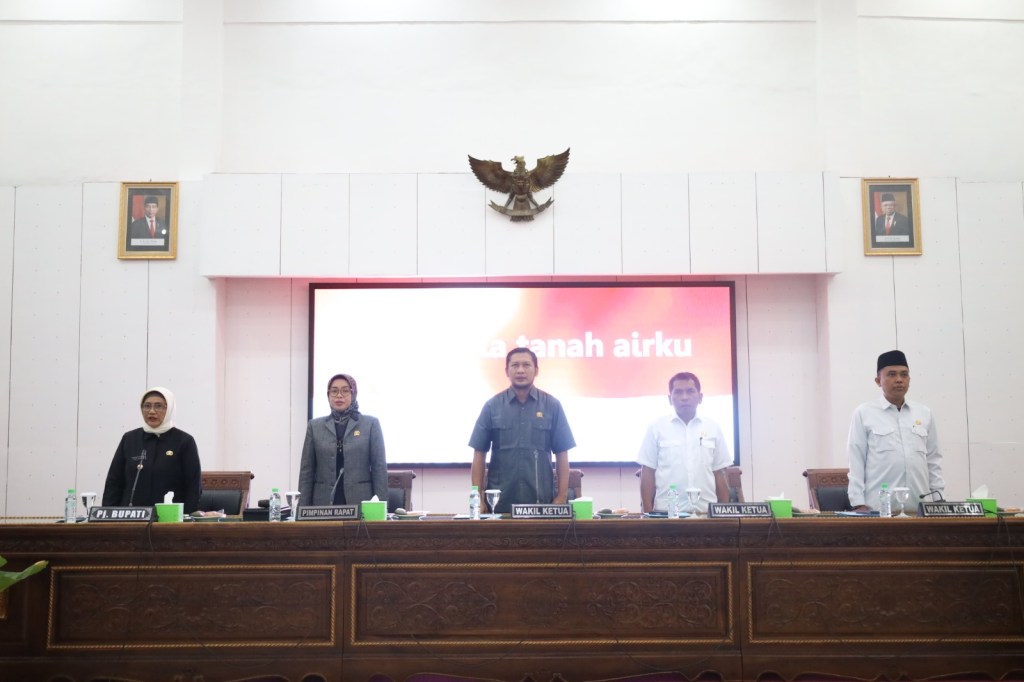DPRD Lumajang Ajukan Raperda Inisiatif Tentang&nbsp;PKL