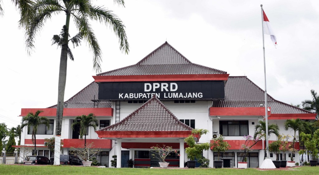 KPU Tetapkan Calon Terpilih DPRD Lumajang&nbsp;2024-2029
