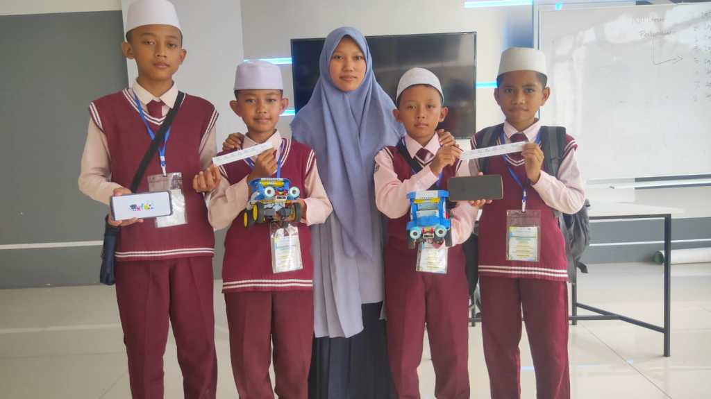 Tim NRS 99 Nuris Tempeh Lumajang Masuk Final Kompetisi Robotik&nbsp;UI